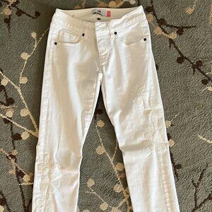 Cabi White Embroidered Stretch Jeans